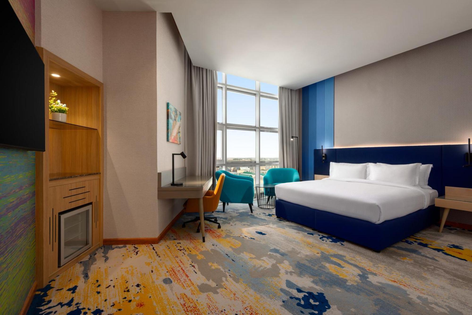 Hotel La Quinta By Wyndham Al Wahda 4*